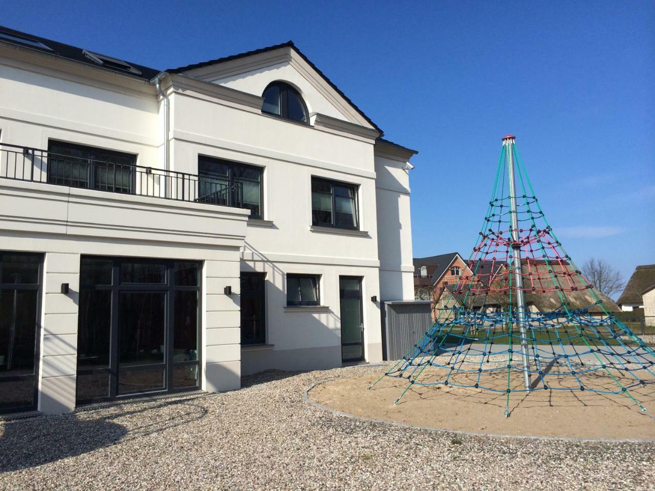 Ferienwohnungen Am Museumshof Fehmarn Exterior photo